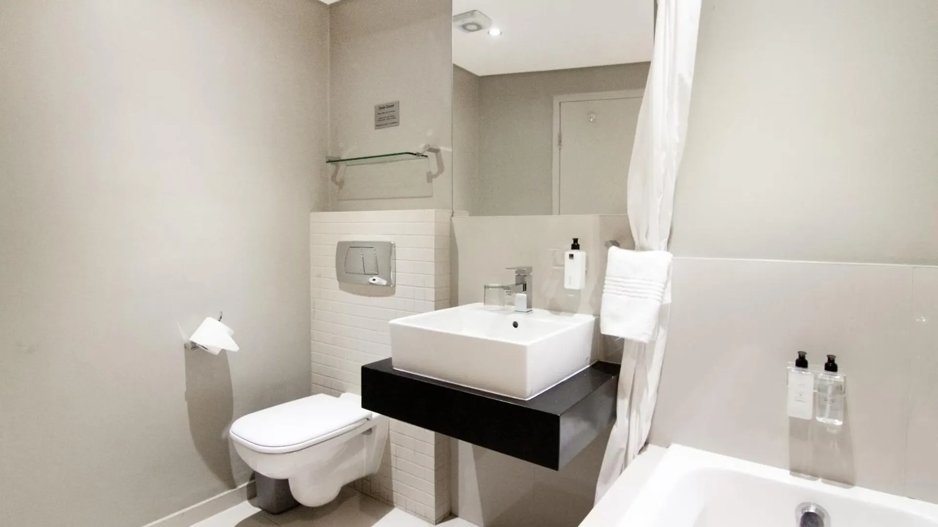 Aquarius Luxury Suites- Capetown Le Cap Appart hôtel